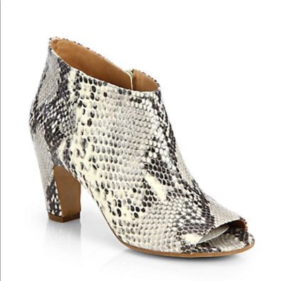 maison margiela peep toe booties
